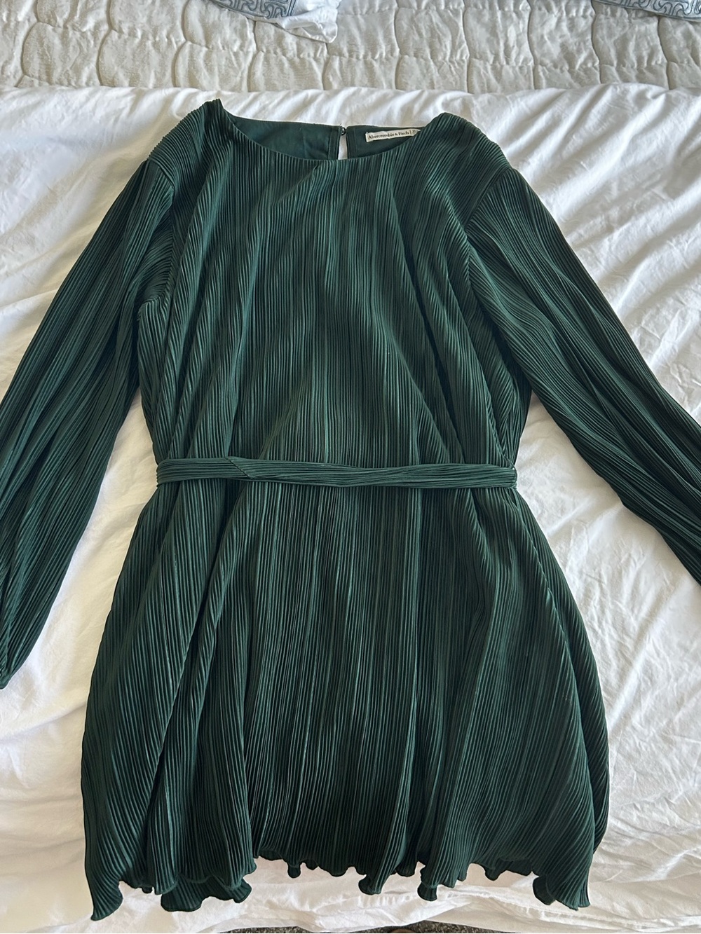 Abercrombie & Fitch Dark Green Pleated Long-Sleeve Dress with Waist Tie